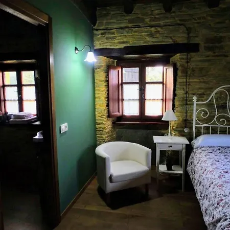 Casa Carballeira * Villarfernando
